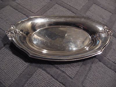 VINTAGE WILCOX INTERNATIONAL SILVER CO 7119 LOVELY OVAL SERVING