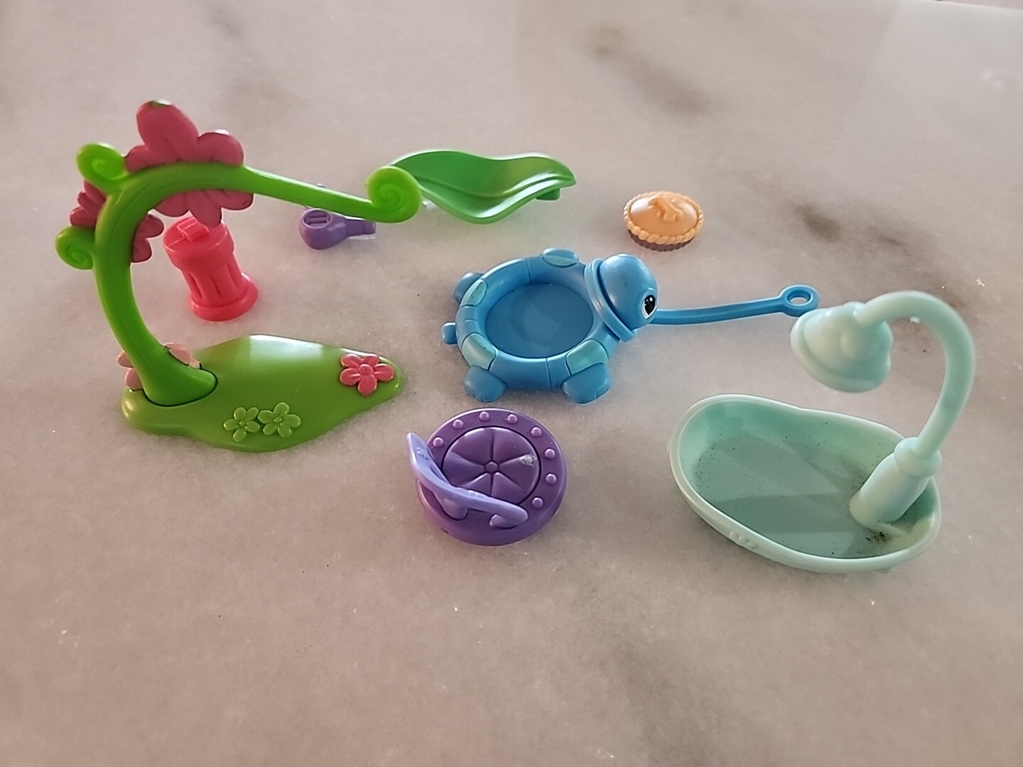 8/ LPS My Littlest Pet Shop Accessories w/Blue Turtle Pool, Chair, Shower, Pie