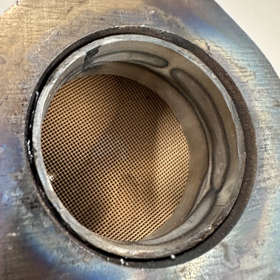 Convertidor catalítico de ajuste directo NAPA 16436 ultra compatible con la EPA no legal en CA Foto 3 de 4