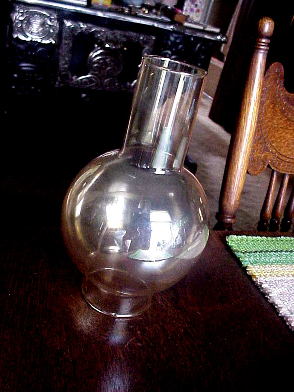 ONE AMBER IRIDESCENT VINTAGE 8 1/2'' X 2 1/2'' GLASS CHIMNEY 5'' BALL OIL LAMPS