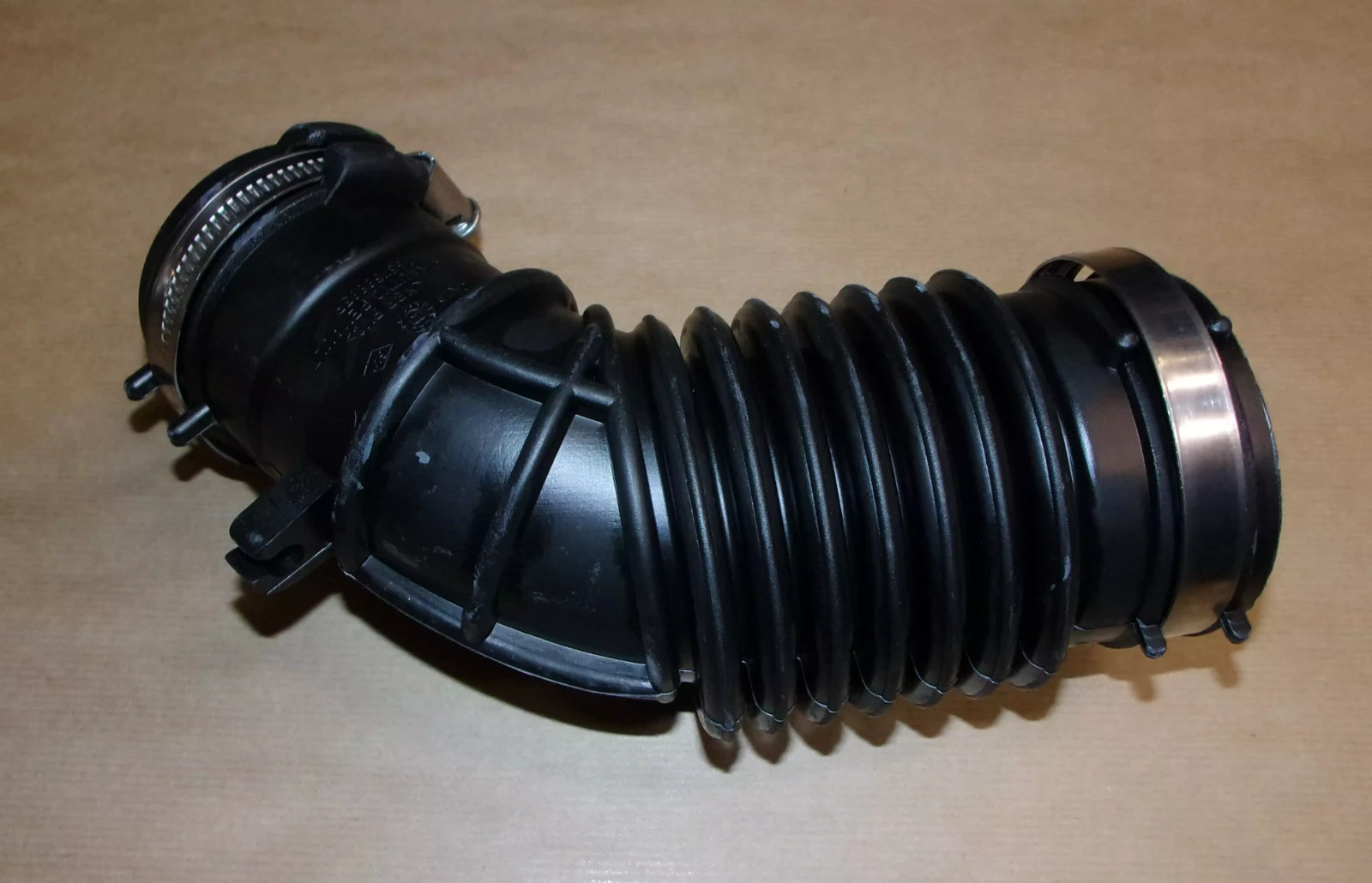 Durite tuyau d'air Renault Clio IV et V 165758885R d'origine