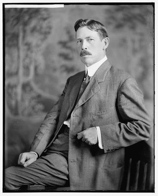 Photo:Charles E. Patton Honorable Portrait in Suit