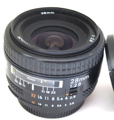 Nikon AF NIKKOR 28mm F/2.8 Lens No. 334502 Excellent-