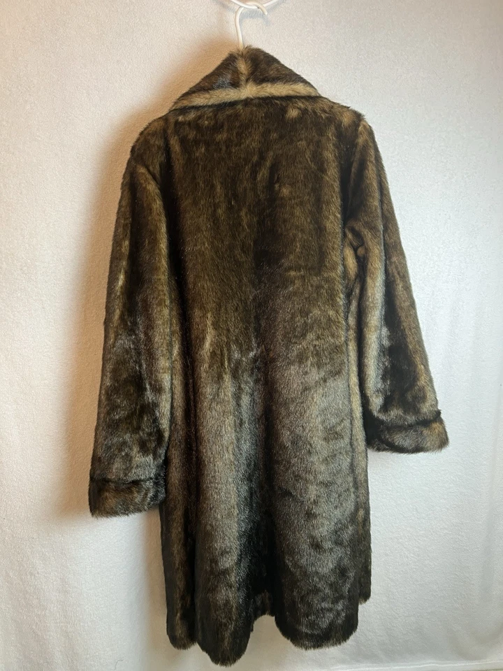 Abrigo largo de piel sintética Dennis Basso para mujer L marrón pesado ganchos de invierno lujoso Foto 3 de 3