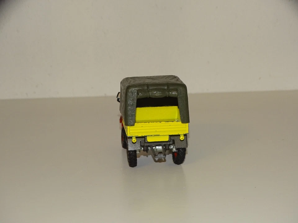 Corgi 1:43 Mercedes Unimog 411 als Pritsche mit Plane Zustand gut - Bild 4 von 4