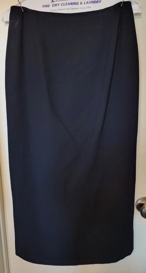 Falda lápiz Ellen Tracy Linda Allard 100 % lana negra abertura trasera, talla 6