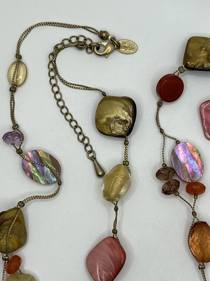 "Collar de 39"" cadena tono dorado conchas y piedras multicolor multicolor de Lia Sophia" Foto 4 de 4