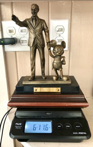 Rara Statua Disney Cast Member Partners In Excellence Award Walt & Topolino Bronzo - Foto 9 di 12