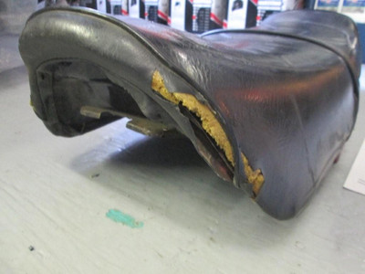 Honda CB400N / CB250N motorcycle seat (443 ) COWL 77210-443-6100