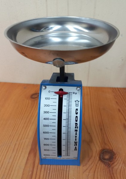 PESO O BASCULA DE COCINA MARCA CORTINA, AÑOS 70, COMO NUEVO
