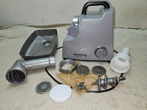 CHEF'S CHOICE 720 PROFESSIONAL FOOD GRINDER, LIGHTLY USED, MULTIPLE GRIND PLATES