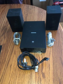 MINT Samsung SWA 8500S Wireless Rear Speaker Kit Left & Right PS KS1 1 Black
