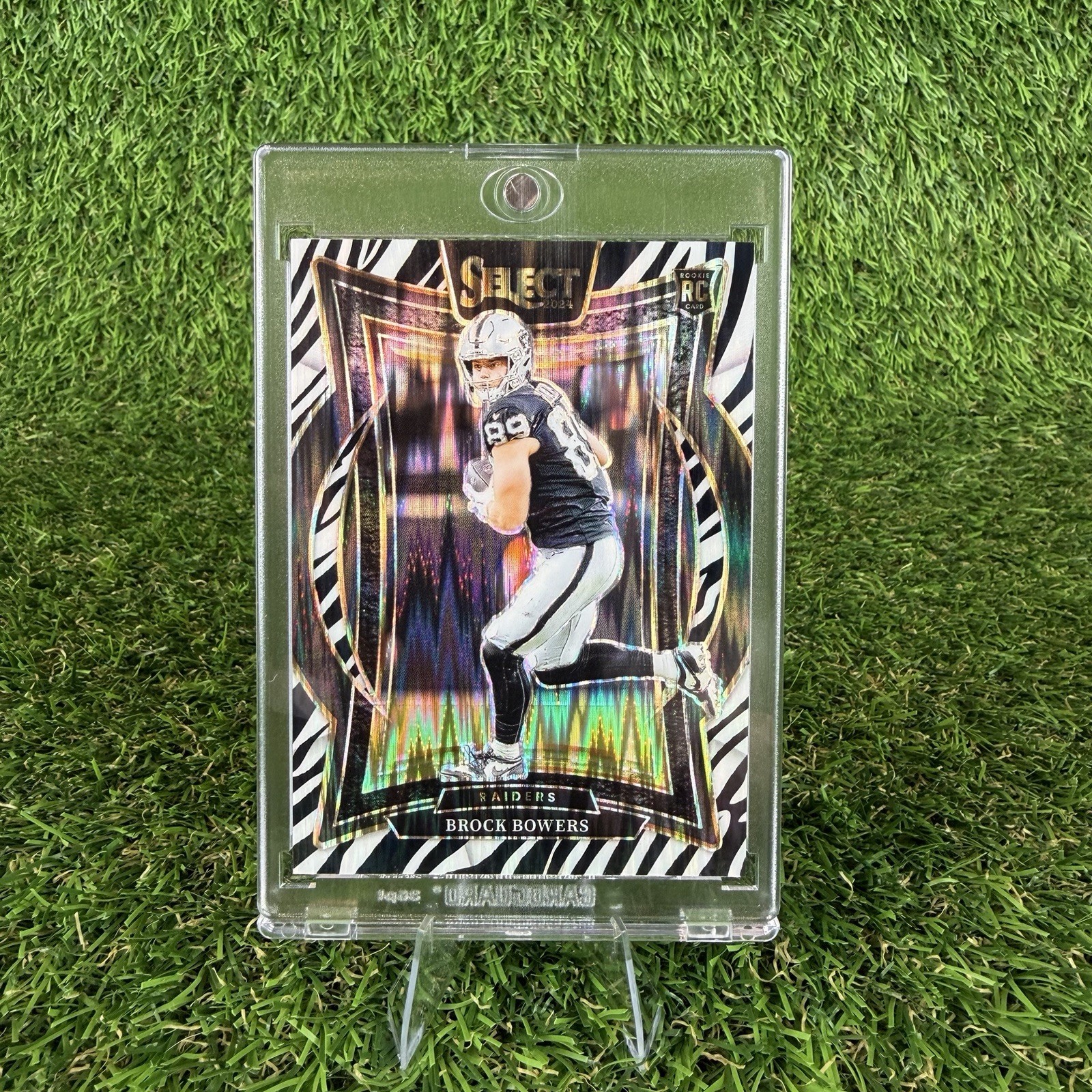 2024 Panini Select Brock Bowers #31 Zebra Prizm Shock Rookie Las Vegas Raiders