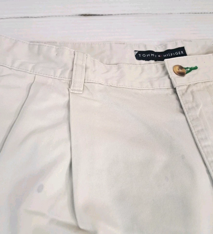 Tommy Hilfiger Men’s Shorts Lot (6) Size 38 Khaki White Chino Flat Front Bundle - Image 3 of 4