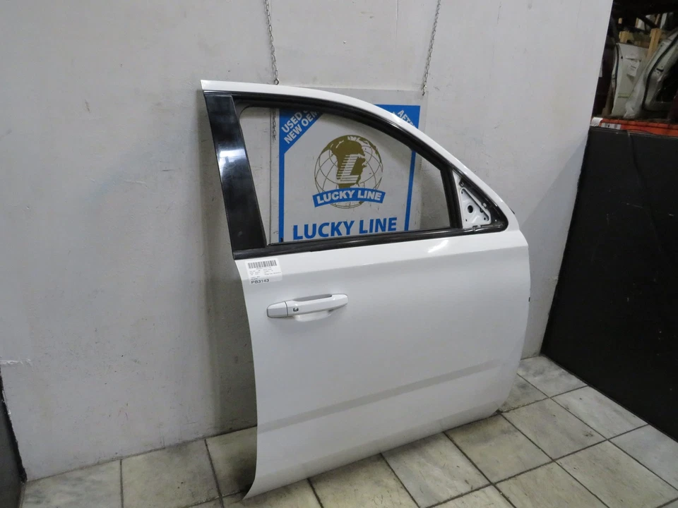 Puerta delantera derecha 15 16 17 18 19 20 CHEVY/GMC SUBURBAN SERIE 1500 Foto 2 de 4