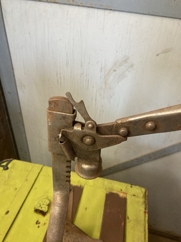 Antique “Indestro” Bottle Capper - Picture 3 of 6