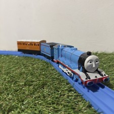 Plarail TOMY Trackmaster - Gordon  with Coaches   - Thomas The Tank Engine Toy!-