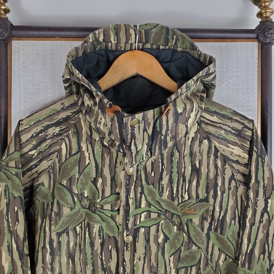 VTG CABELAS Size Medium Mens Jacket GoreTex Made in USA Realtree Camo Shell Hood - Image 3 of 4