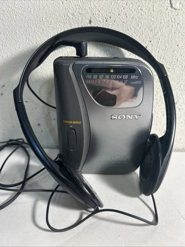 Sony Walkman WM-FX323 AM/FM Radio Stereo Cassette Player MEGA BASS Vintage 1990s