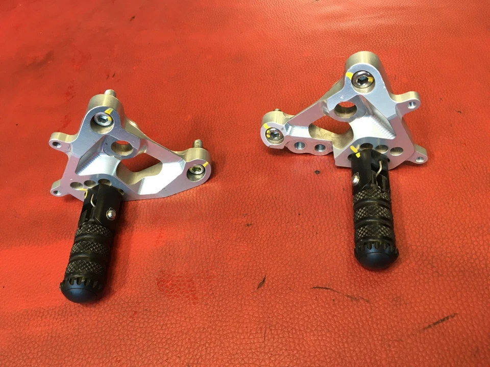 D65 Ducati 1098 1198 848 Fußraste Fußraster Racing Fußrastenanlage - Bild 2 von 4