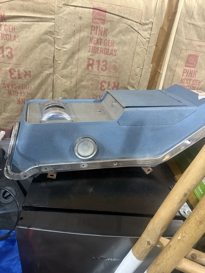 Oldsmobile F85 1962 1963 consola cambio de piso bisel. Foto 4 de 4