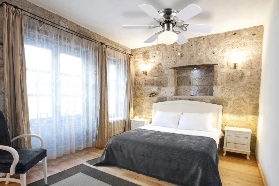 Canarm CF3230651S Twister 1 Light 6 Blade Hugger Indoor Ceiling - Grey - Image 2 of 2