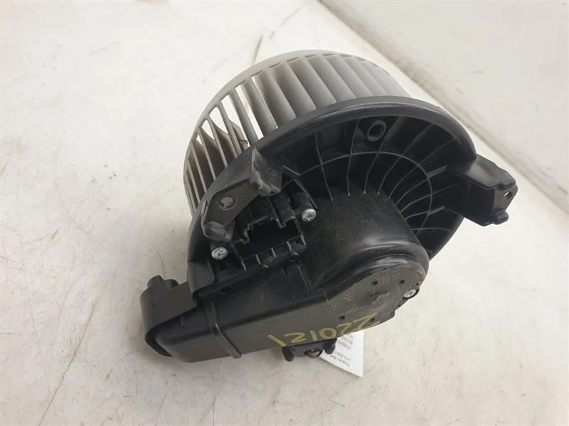 2013 LEXUS ES300H 2.5L AC BLOWER MOTOR ASSEMBLY  - Image 3 of 4