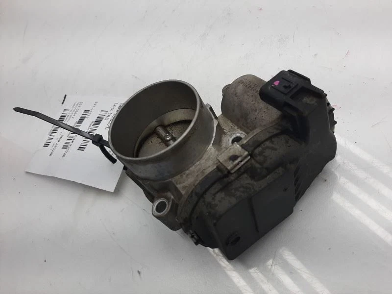 Conjunto de válvula de acelerador 2,4 L 15-20 Jeep Renegade 4891970AC Foto 4 de 4