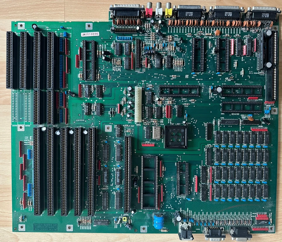 AMIGA 2000 Mainboard rev 4.1, board ohne CHIP´s, funktioniert