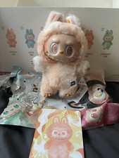   Labubu Original Big into Energy Farbe: Happ...