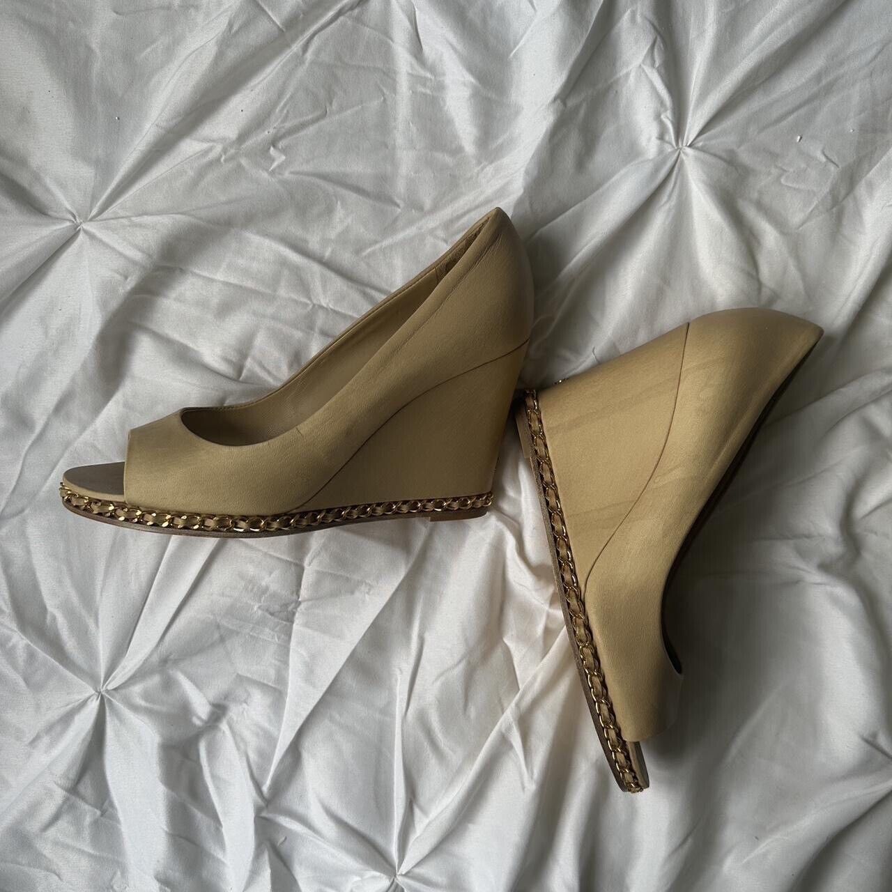Authentic Chanel women’s wedge heel size 40 US Si… - image 5