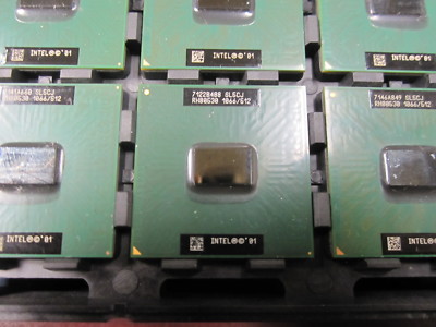 Vintage Intel CPU PIII 1.067 GHz 512k Pentium Mobile M 133 MHz FSB SL5CJ