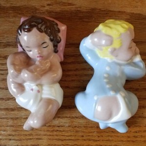CERAMIC SLEEPING BABY BOY & GIRL TO HANG ON WALL