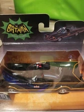 BATMAN 1966 Classic TV Series Batmobile 1:32 Scale Diecast Jada Toys #98225