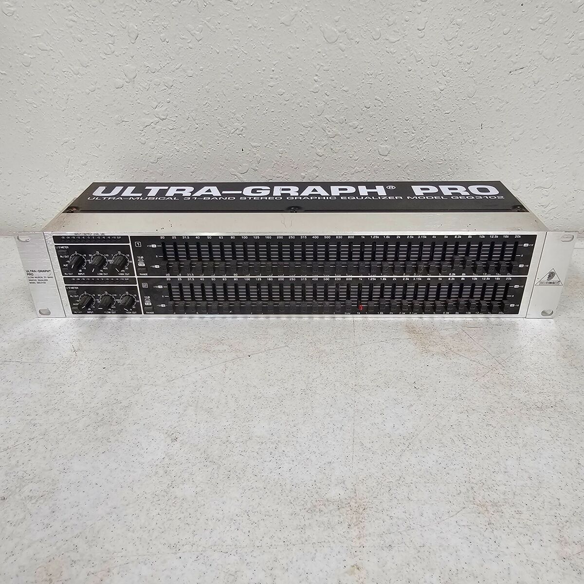 Behringer Ultragraph Pro Model GEQ3102 Dual 31-Band Stereo Behringer Ultragraph Pro Model GEQ3102 Dual 31-Band Stereo
