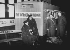 Refreshment stall Euston Station, London, supply free drinks all u - 1939 Photo