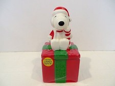 PEANUTS  SNOOPY CANDY BONE CONTAINER WITH CANDY