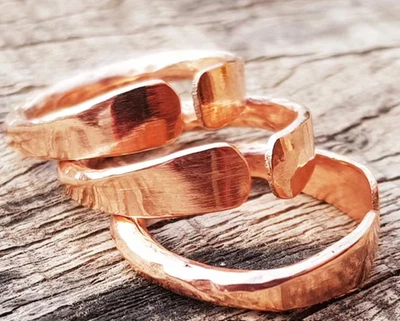 Bague unisexe en cuivre massif minimaliste de guérison faite à la main,... - Photo 1/4