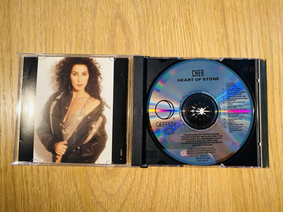 Cher ‎– Heart Of Stone - Immagine 2 di 3