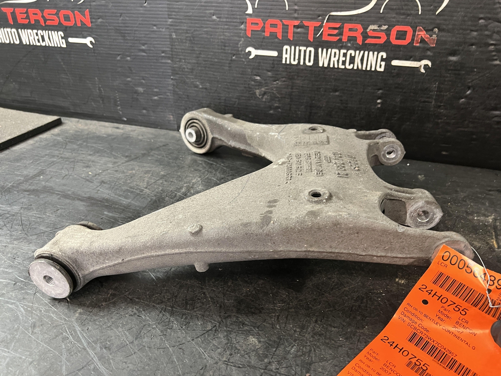 06-10 BENTLEY CONTINENTAL GT REAR PASSENGER RIGHT LOWER CONTROL ARM ID 03428921