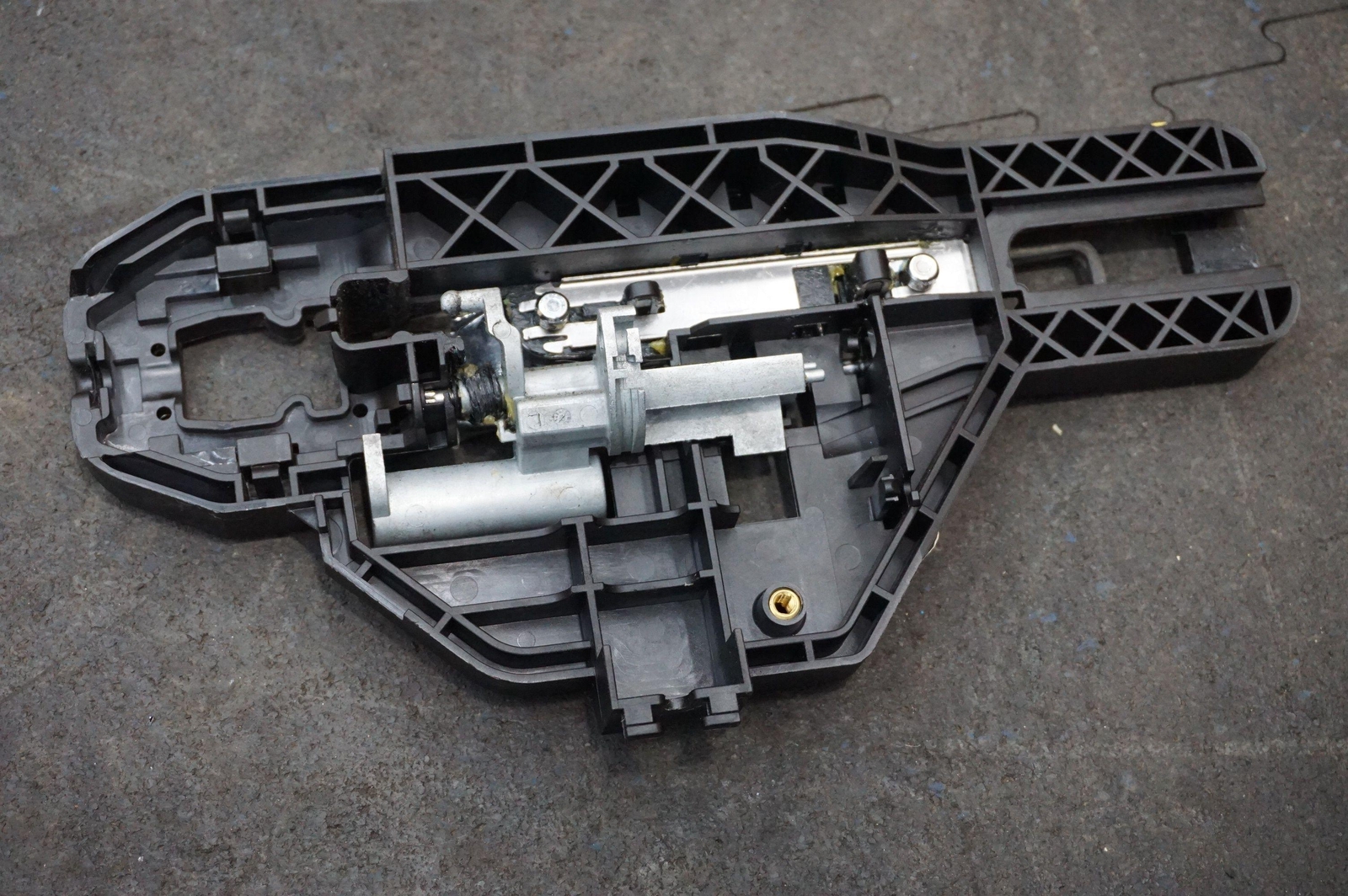 Front Left Driver Door Handle Assembly Chrome 3Y0837165D Bentley Mulsanne 10-20
