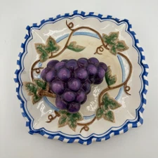 Bella Casa by Ganz Grape Decorative Plate Rounded Square Hanging Plate 7 3/4" 3D
