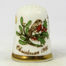 CAVERSWALL THIMBLE 'CHRISTMAS 1981' (TM057)
