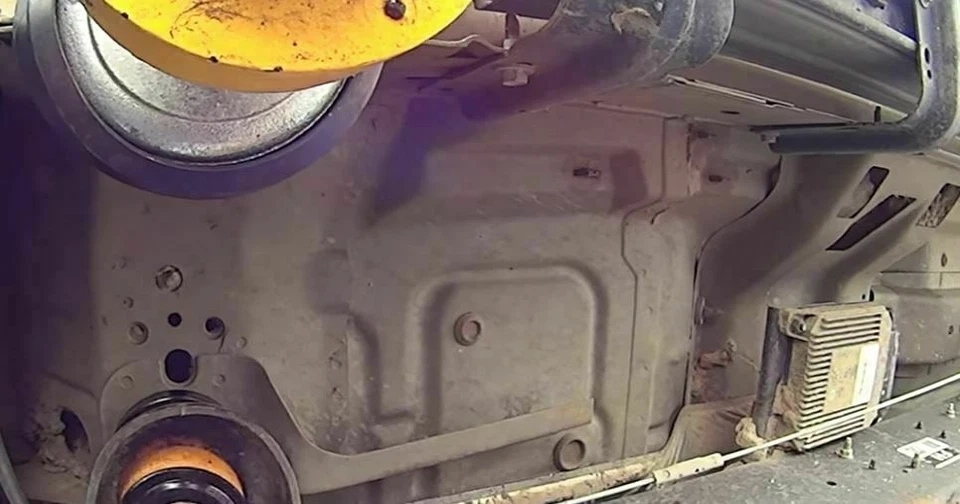 Front & Middle Cab Mount Floor Supports for 99-16 Ford F250 / F350 Super Duty - Image 2 of 4