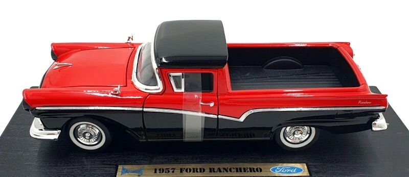 Road Legends 1/18 Scale Diecast 92208 - 1957 Ford Ranchero - Red/Black - Image 4 of 4
