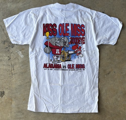 NWT Vintage Alabama Roll Tide Kiss Ole Miss Goodbye T-Shirt Size Large 1995 - Afbeelding 1 van 5