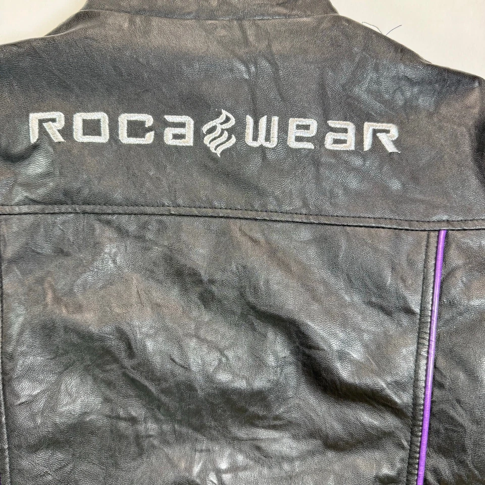 Chaqueta De Colección Rocawear Moto Negra Púrpura Parche Acolchado Mujer S XS/S Y2K Ropa de Calle Foto 4 de 4