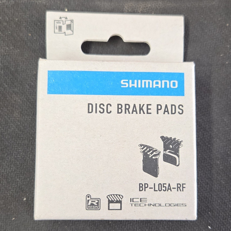 Shimano L05A-RF Resin Disc Brake Pads with Fin