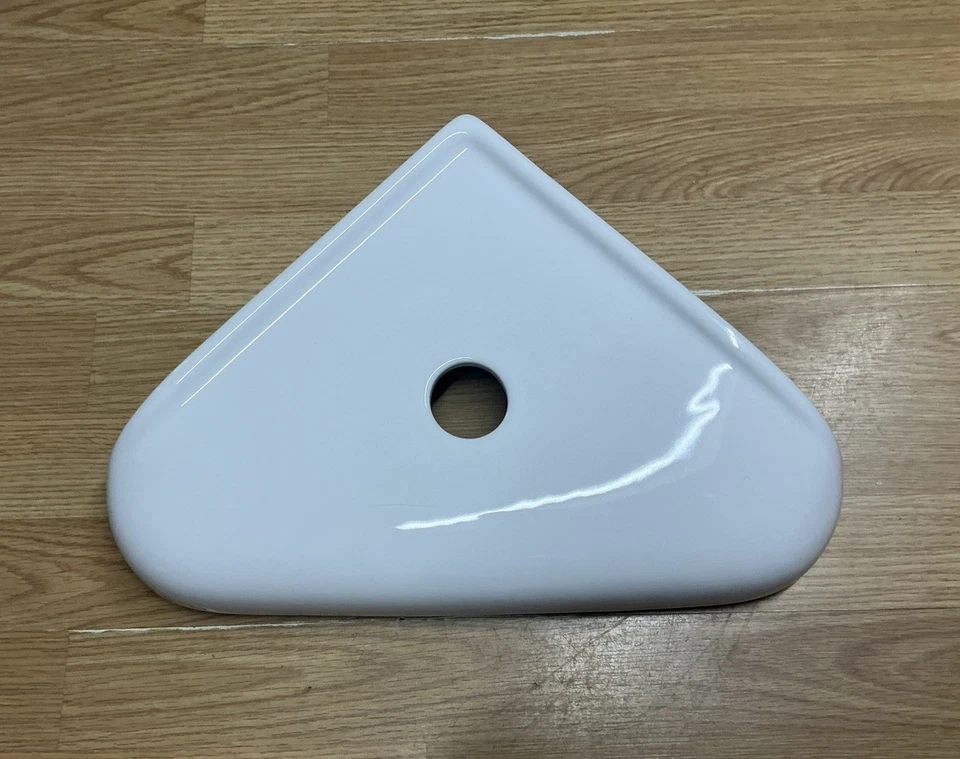 Toilet Cistern Lid = HJ Ceramics Corner, Centre Flush, White, 398 x 270mm, C-12 - Image 3 of 4
