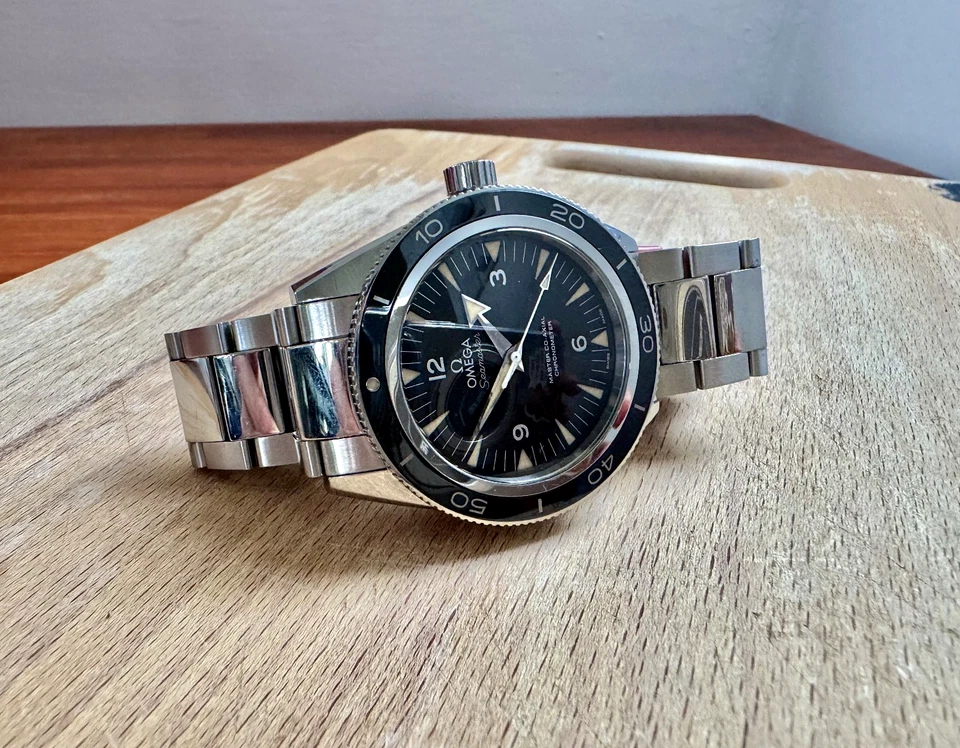 OMEGA Seamaster 300 Watch  233.30.41.21.01.001 Box & Papers 2017 Serviced, photo 3 of 5